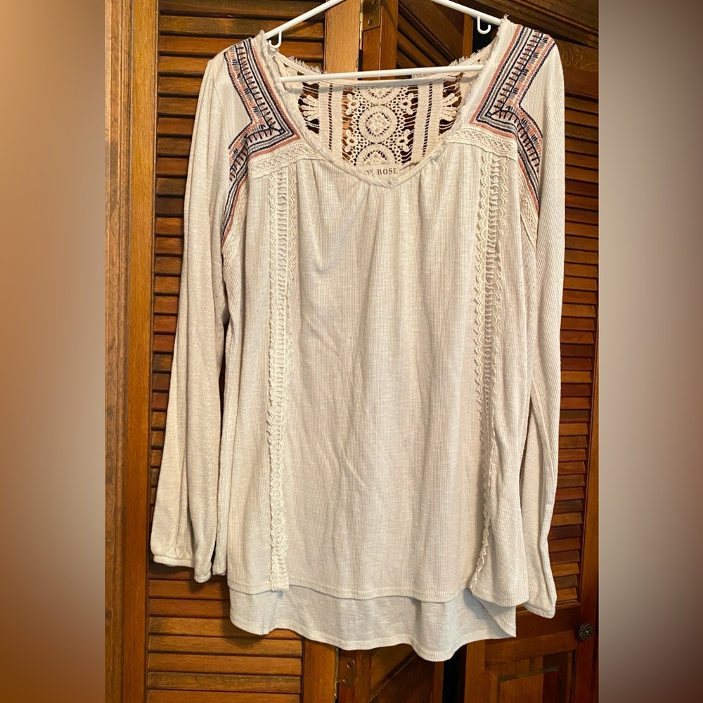 Knox Rose Cream and Blue Embroidered Blouse